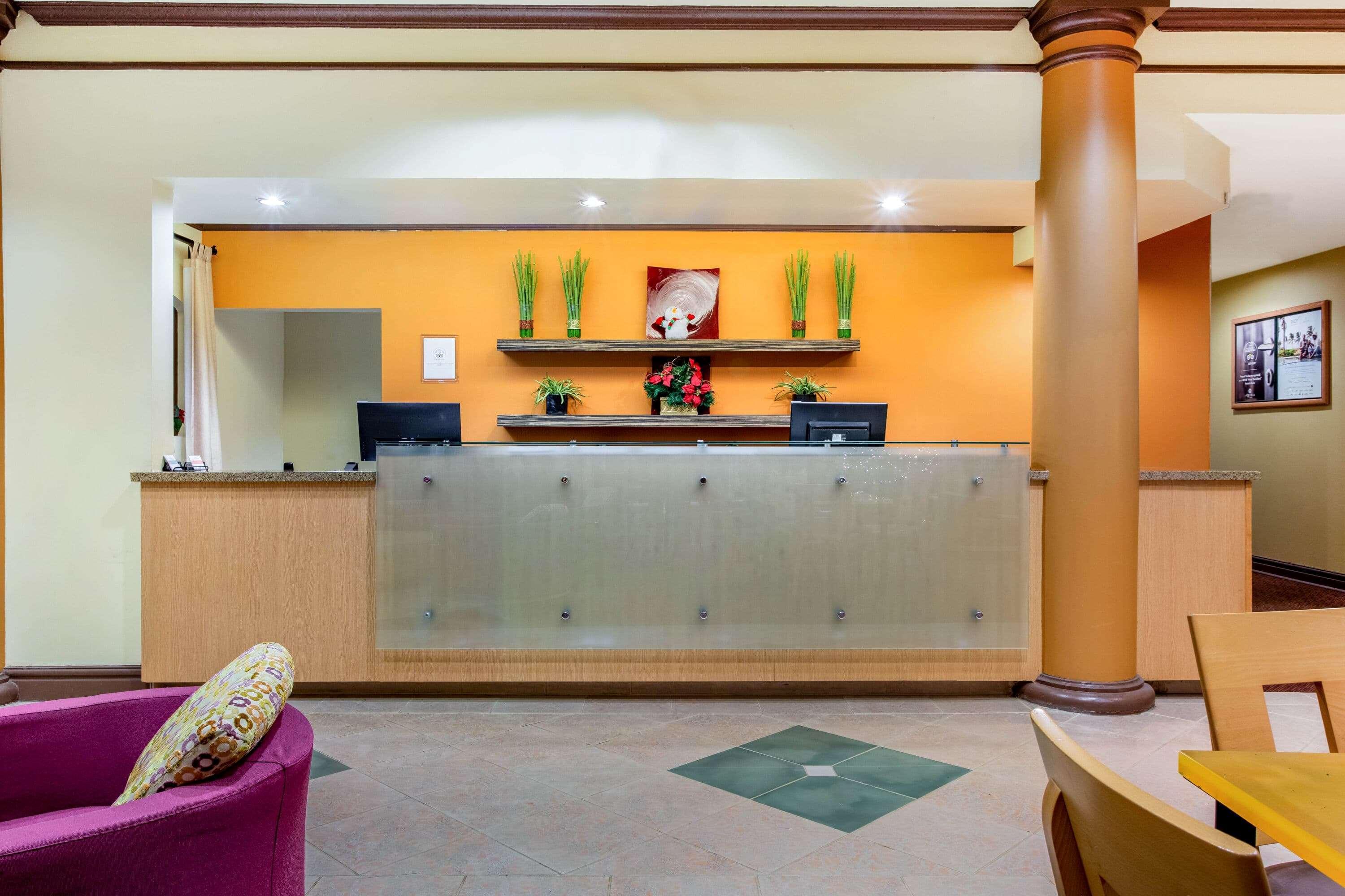 La Quinta By Wyndham Raleigh Crabtree Exterior foto